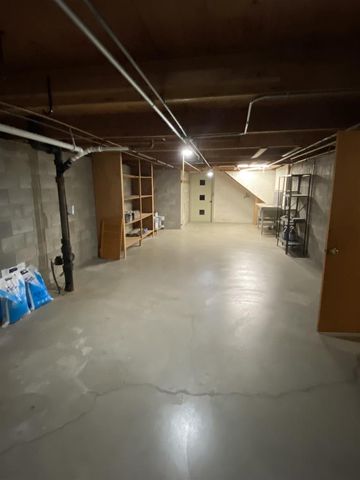 2360 HILLSIDE LANE, Green Bay, WI 54302