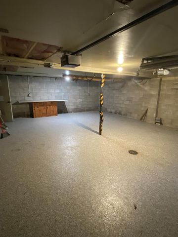 2360 HILLSIDE LANE, Green Bay, WI 54302