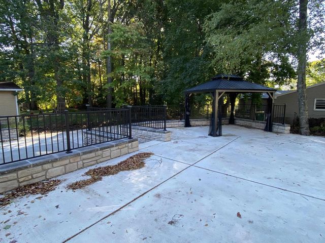 2360 HILLSIDE LANE, Green Bay, WI 54302