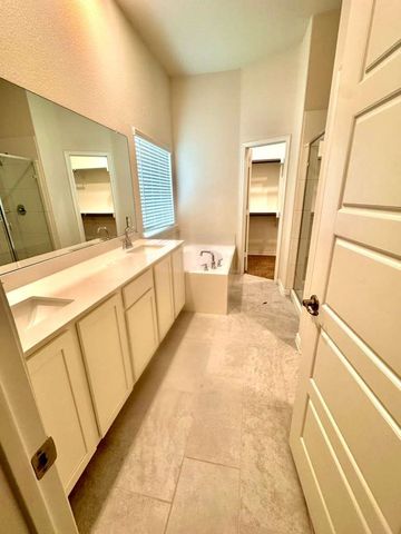 3628 Walnut Ridge Drive, Grand Prairie, TX 76065
