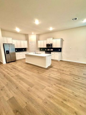 3628 Walnut Ridge Drive, Grand Prairie, TX 76065