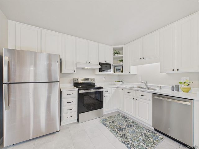 6085 Simms Street, Arvada, CO 80004