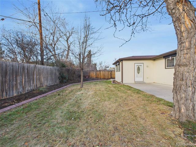 6085 Simms Street, Arvada, CO 80004
