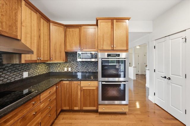 18 North Jefferson Road, South Burlington, VT 05403