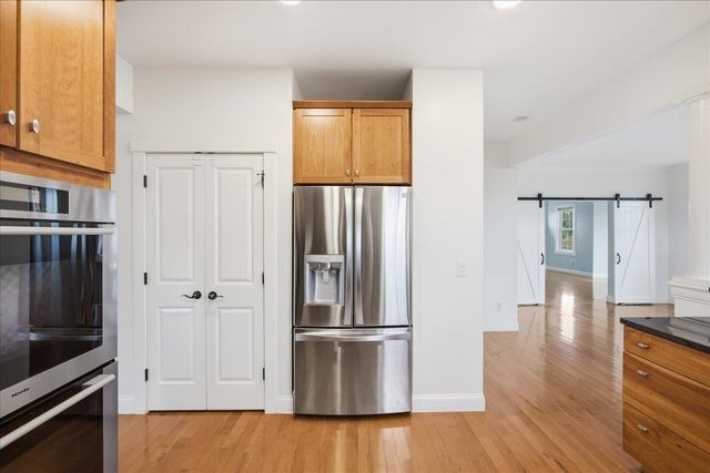 18 North Jefferson Road, South Burlington, VT 05403
