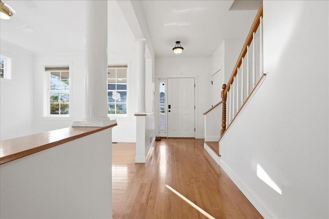 18 North Jefferson Road, South Burlington, VT 05403