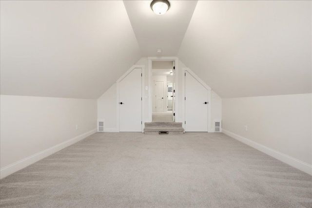 18 North Jefferson Road, South Burlington, VT 05403