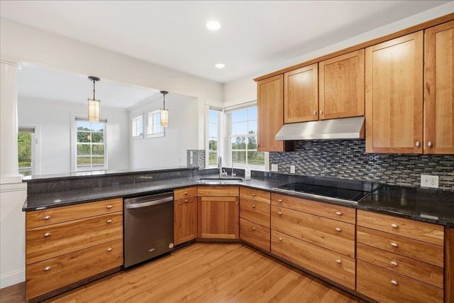 18 North Jefferson Road, South Burlington, VT 05403
