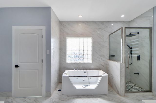 3027 Clinton Drive, Houston, TX 77020