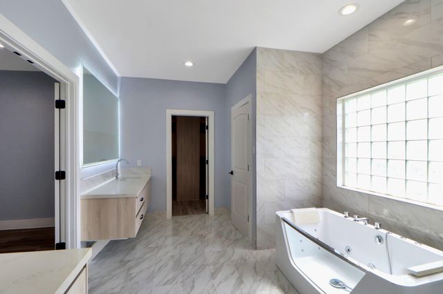 3027 Clinton Drive, Houston, TX 77020