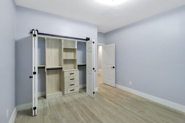 3027 Clinton Drive, Houston, TX 77020