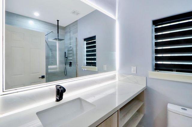 3027 Clinton Drive, Houston, TX 77020