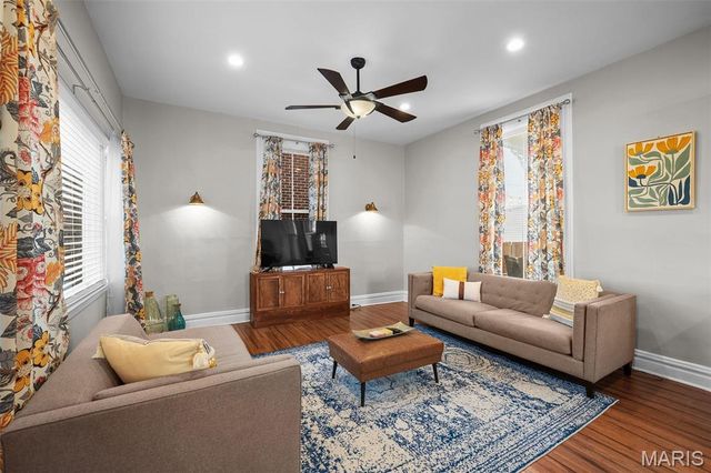 2029 Forest Avenue, St Louis, MO 63139