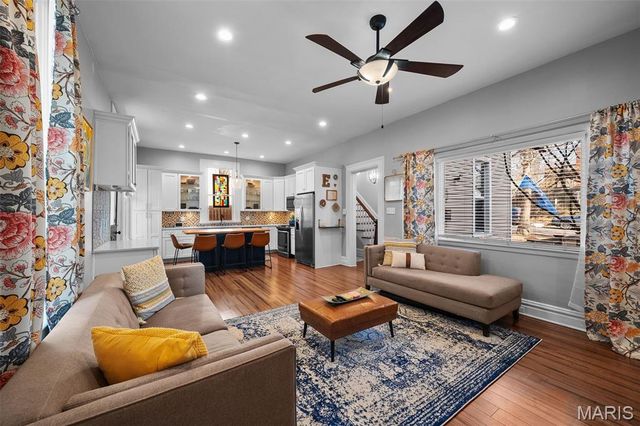 2029 Forest Avenue, St Louis, MO 63139