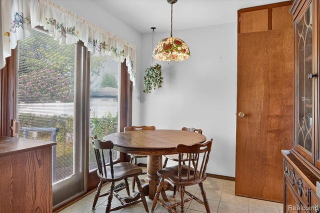 30046 Lisch Street, Gibraltar, MI 48173