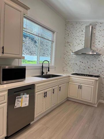 1068 Central, Hayward, CA 94542