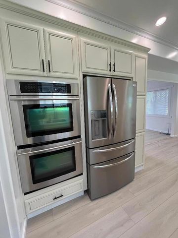 1068 Central, Hayward, CA 94542