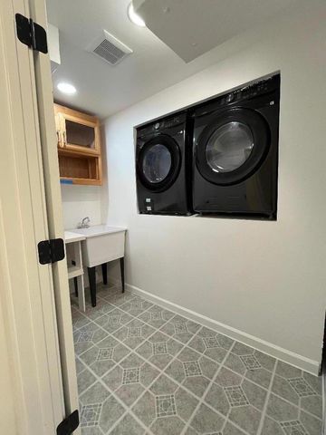 1068 Central, Hayward, CA 94542