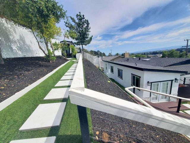 1068 Central, Hayward, CA 94542