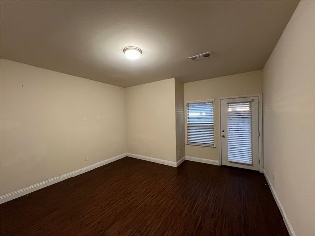 587 Hampshire Drive, Lewisville, TX 75067