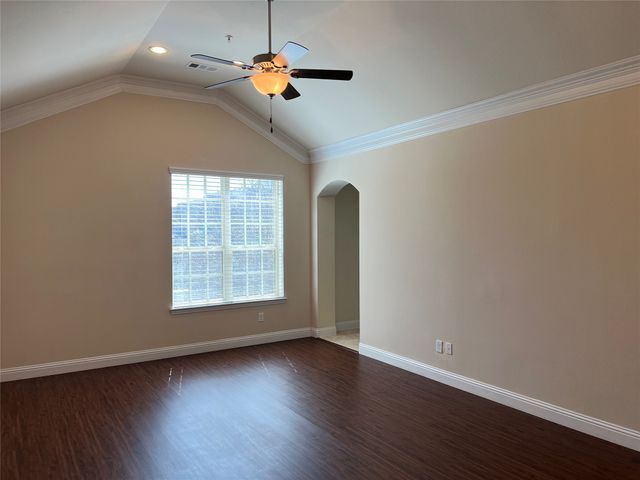 587 Hampshire Drive, Lewisville, TX 75067