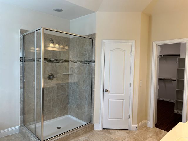 587 Hampshire Drive, Lewisville, TX 75067