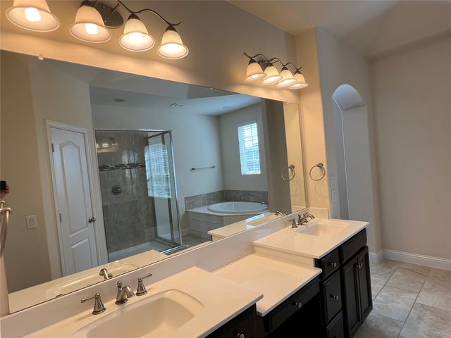 587 Hampshire Drive, Lewisville, TX 75067