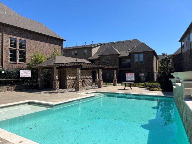 587 Hampshire Drive, Lewisville, TX 75067