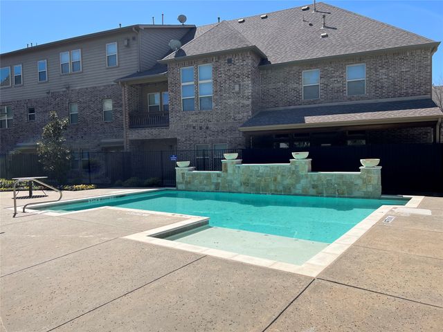 587 Hampshire Drive, Lewisville, TX 75067