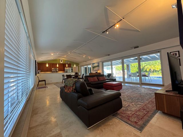 2701 NE 27th Court, Fort Lauderdale, FL 33306