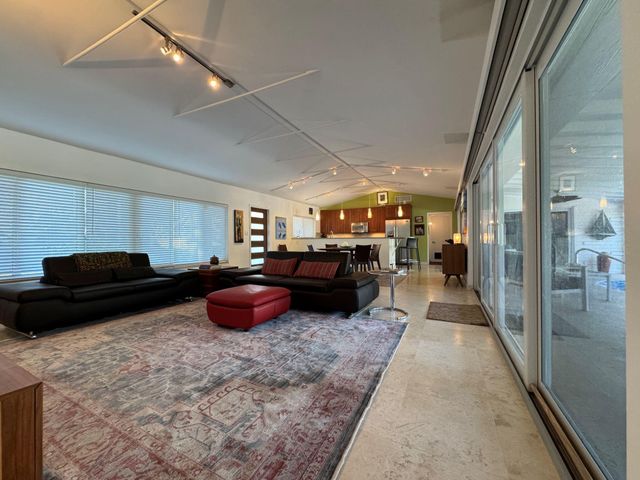 2701 NE 27th Court, Fort Lauderdale, FL 33306