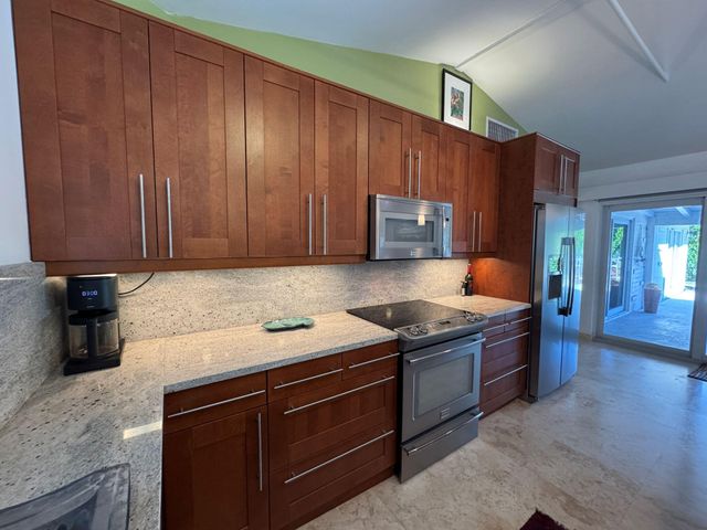 2701 NE 27th Court, Fort Lauderdale, FL 33306