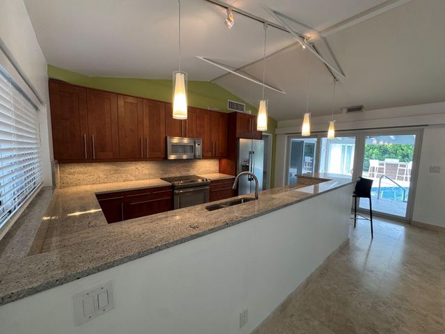 2701 NE 27th Court, Fort Lauderdale, FL 33306
