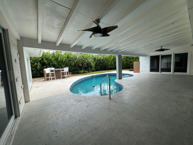 2701 NE 27th Court, Fort Lauderdale, FL 33306