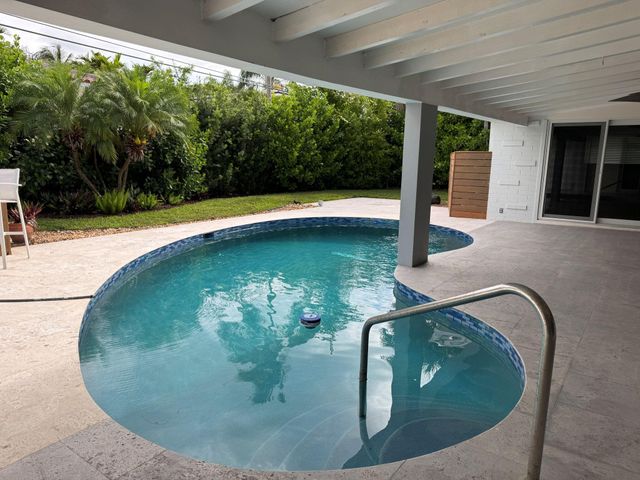 2701 NE 27th Court, Fort Lauderdale, FL 33306
