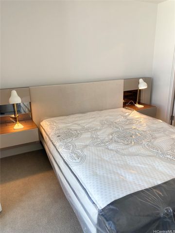 987 Queen Street 1717, Honolulu, HI 96814