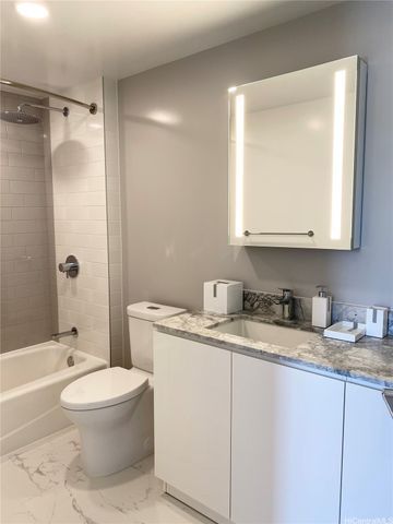 987 Queen Street 1717, Honolulu, HI 96814