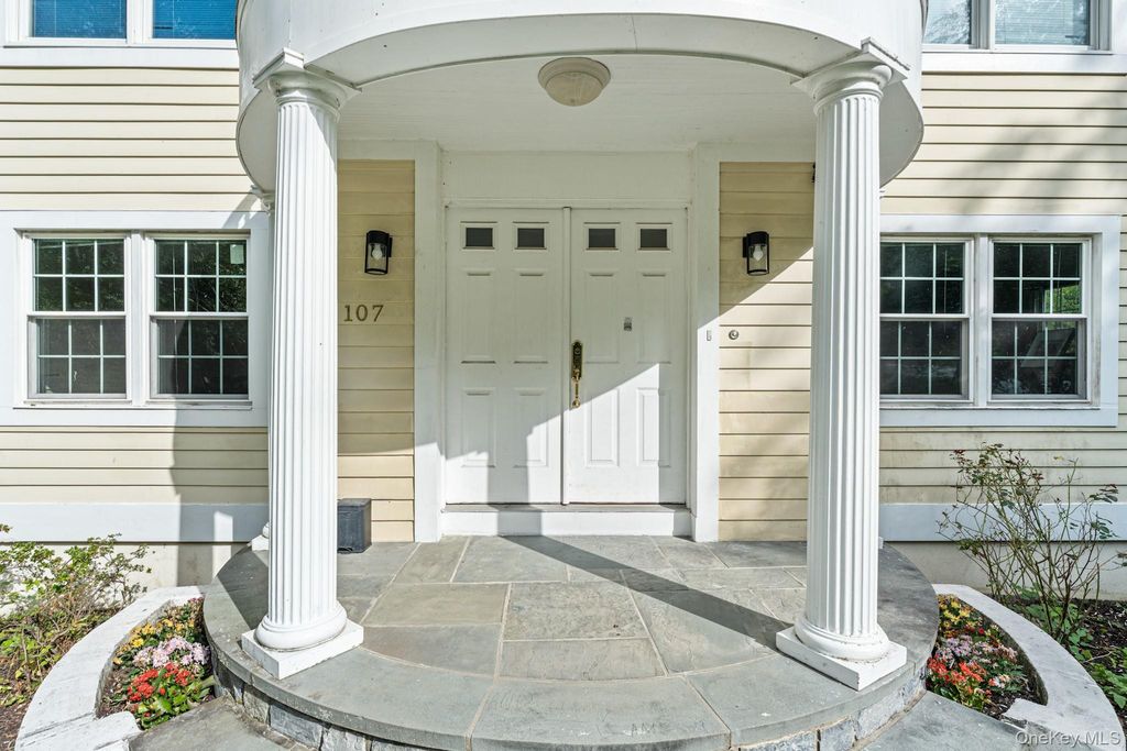 107 Hickory Road, Briarcliff Manor, NY 10510 — photo 3