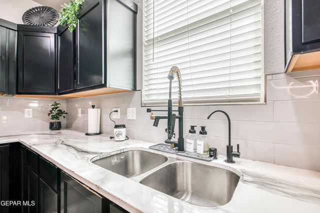 1621 SAM DOMINGUEZ Street, El Paso, TX 79928