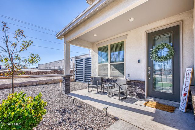 1621 SAM DOMINGUEZ Street, El Paso, TX 79928