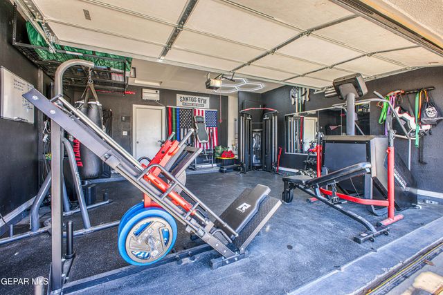 1621 SAM DOMINGUEZ Street, El Paso, TX 79928