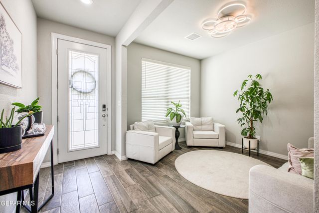 1621 SAM DOMINGUEZ Street, El Paso, TX 79928