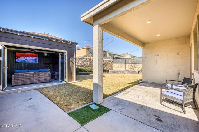 1621 SAM DOMINGUEZ Street, El Paso, TX 79928