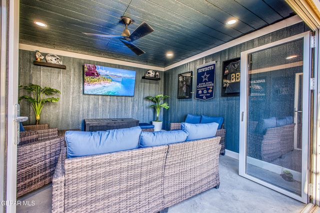 1621 SAM DOMINGUEZ Street, El Paso, TX 79928