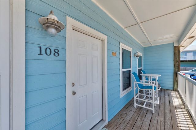 1726 S 11th St 108, Port Aransas, TX 78373