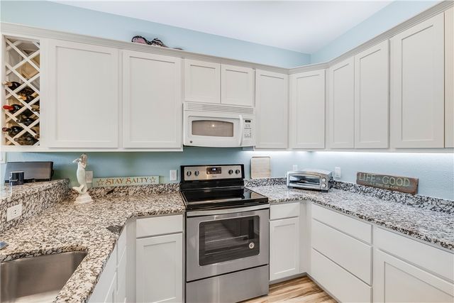 1726 S 11th St 108, Port Aransas, TX 78373