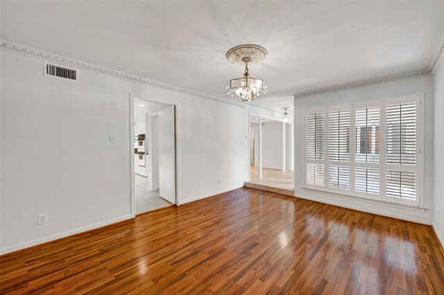 6222 Creekbend Drive, Houston, TX 77096