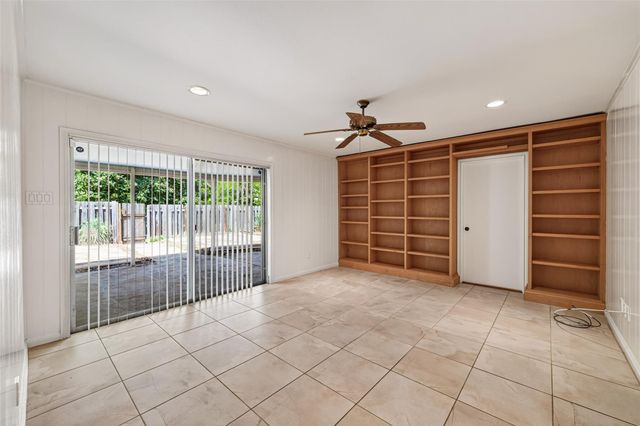 6222 Creekbend Drive, Houston, TX 77096