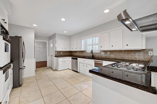 6222 Creekbend Drive, Houston, TX 77096