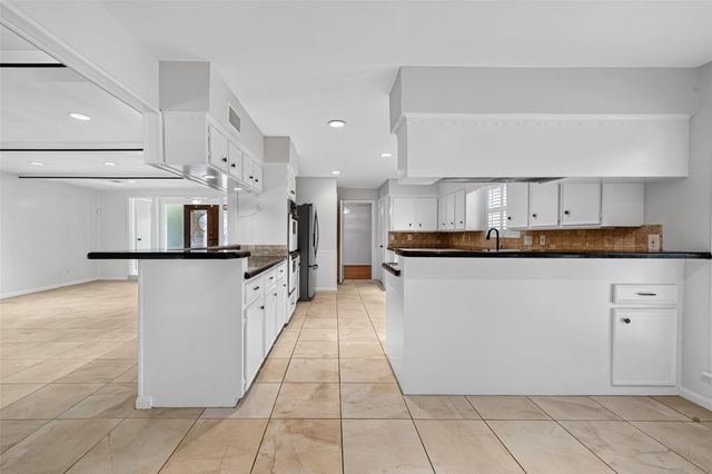 6222 Creekbend Drive, Houston, TX 77096